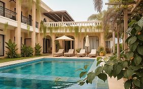 Abdi Hotel